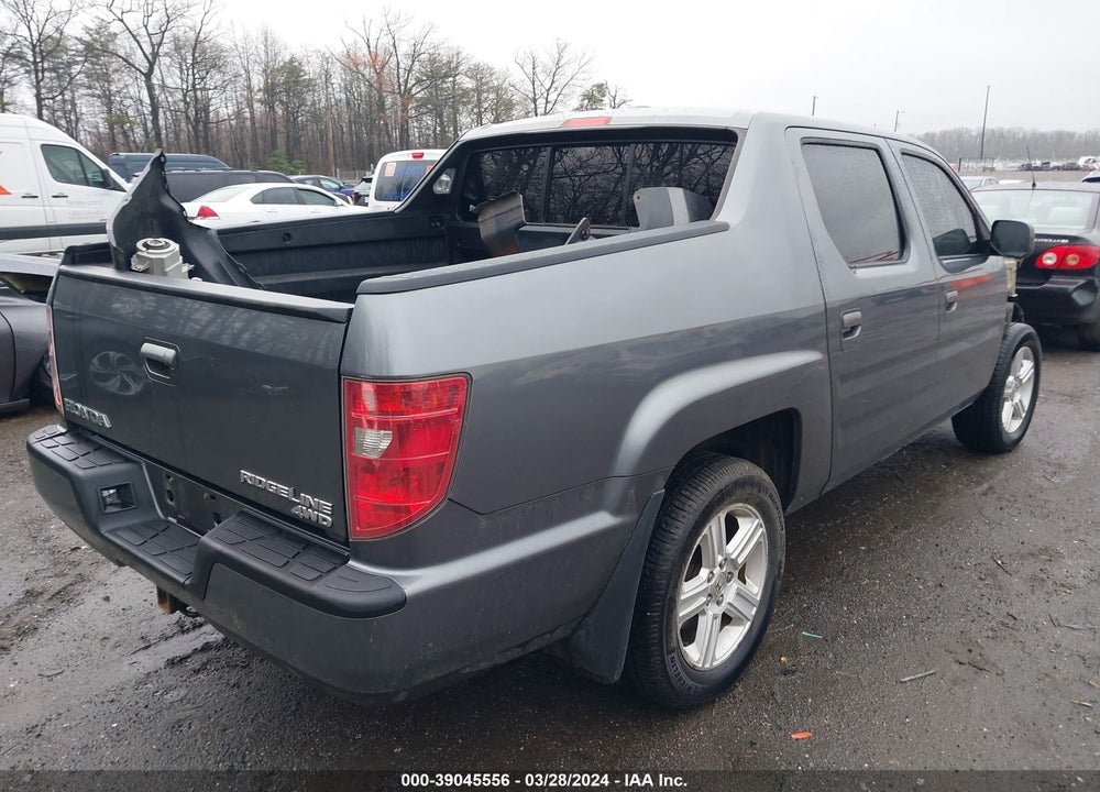 2011 HONDA RIDGELINE RTL VIN: 5FPYK1F53BB004027