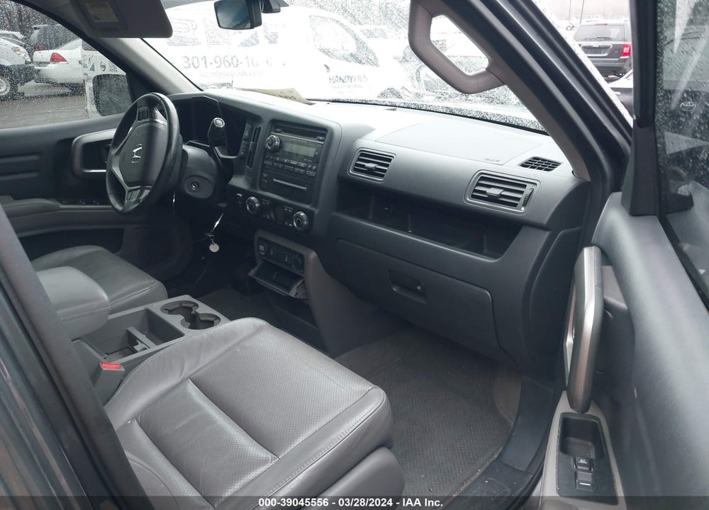 2011 HONDA RIDGELINE RTL VIN: 5FPYK1F53BB004027
