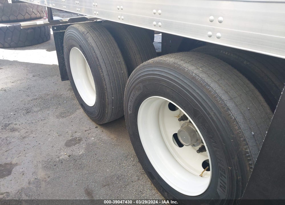 2024 UTILITY TRAILER MFG 4000D SEMI TRAILER VIN: 1UYVS2537R3180315