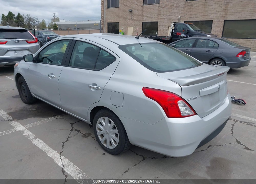 2018 NISSAN VERSA 1.6 SV VIN: 3N1CN7APXJL886032
