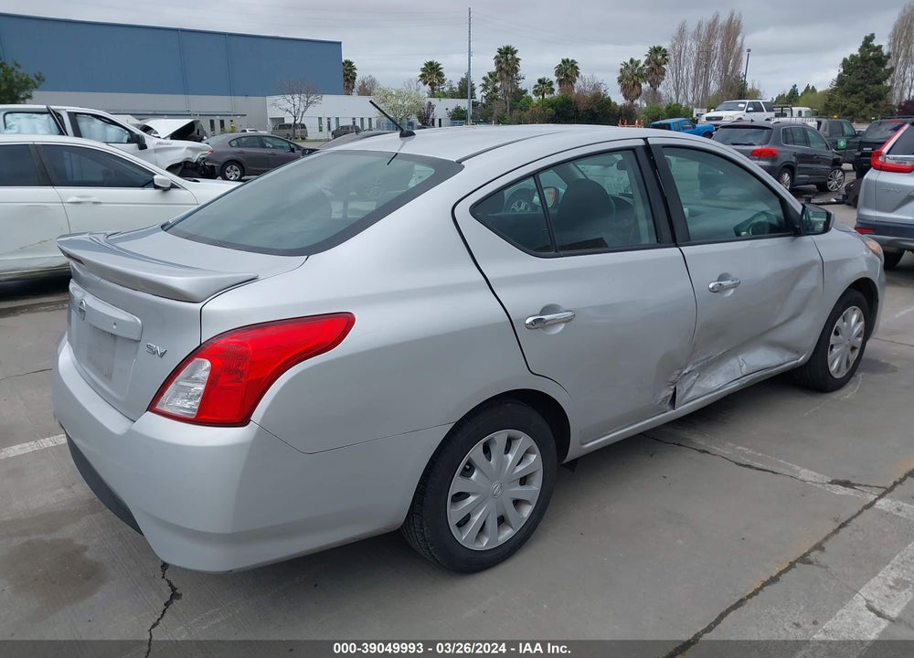 2018 NISSAN VERSA 1.6 SV VIN: 3N1CN7APXJL886032