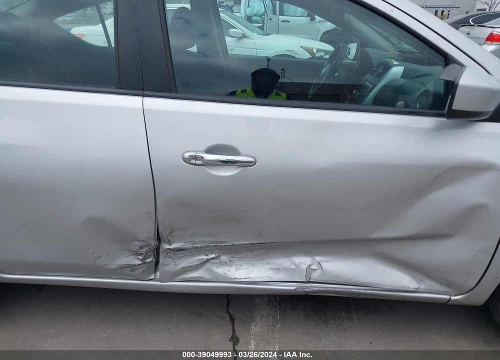 2018 NISSAN VERSA 1.6 SV VIN: 3N1CN7APXJL886032