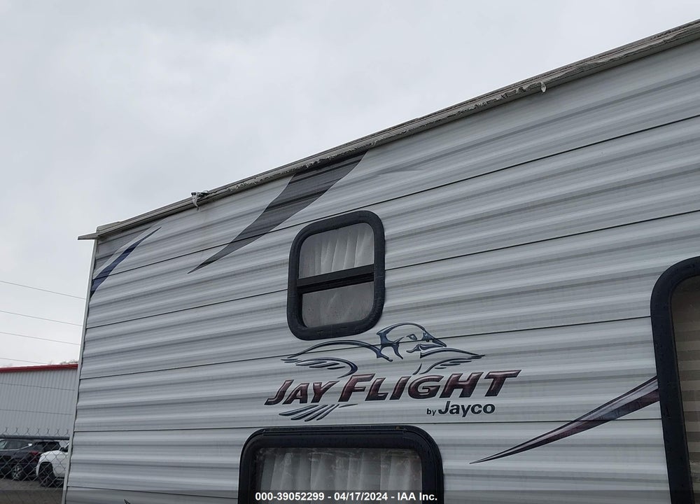 2012 JAYCO JAY FLIGHT VIN: 1UJBJ0BN7C18B0136