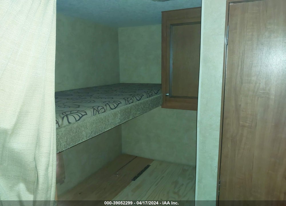 2012 JAYCO JAY FLIGHT VIN: 1UJBJ0BN7C18B0136
