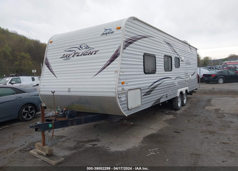 2012 JAYCO JAY FLIGHT VIN: 1UJBJ0BN7C18B0136