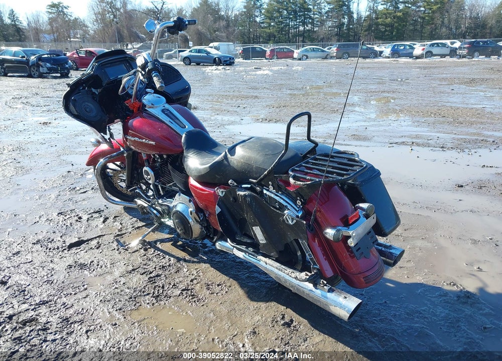 2016 HARLEY-DAVIDSON FLTRXS ROAD GLIDE SPECIAL VIN: 1HD1KTM17GB638357