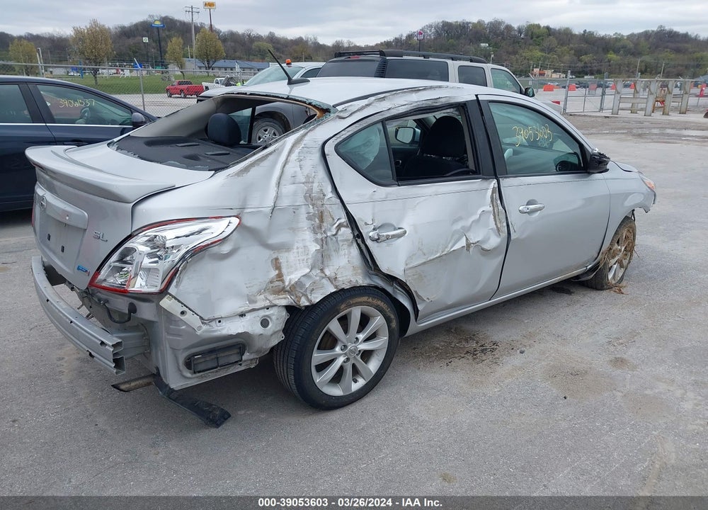 2016 NISSAN VERSA 1.6 SL VIN: 3N1CN7AP8GL822452