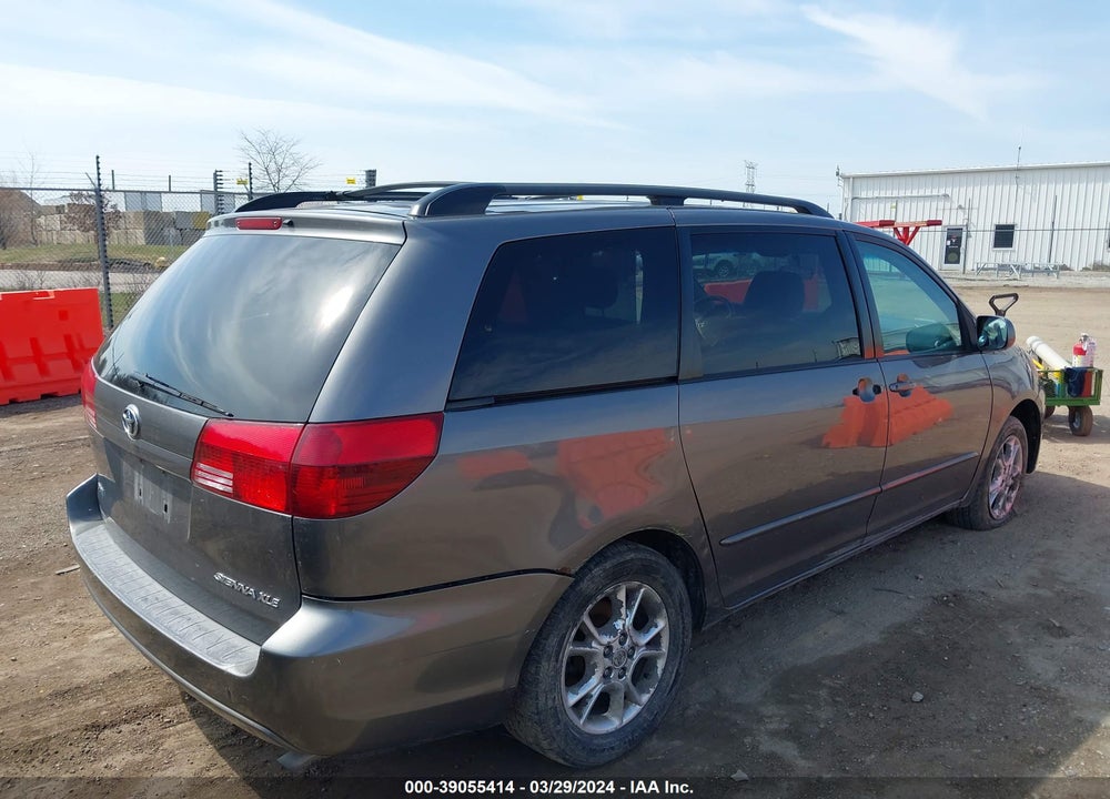 2005 TOYOTA SIENNA VIN: 5TDZA22C95S367152