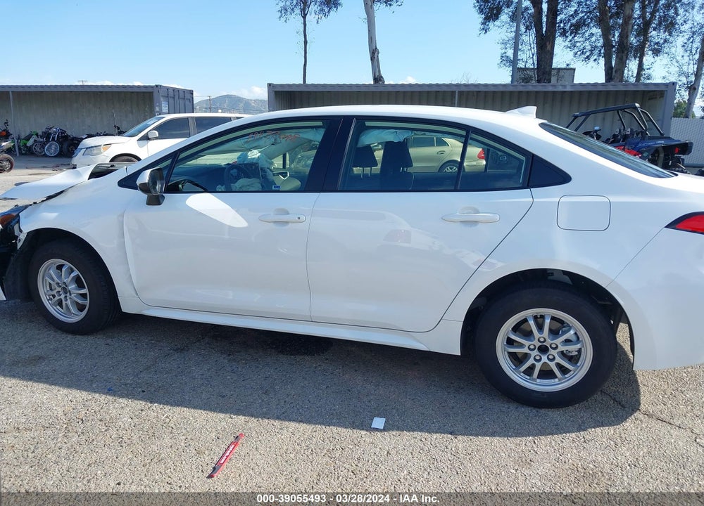 2024 TOYOTA COROLLA LE VIN: JTDB4MEE5R3020443