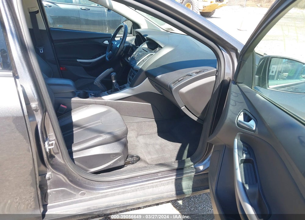2013 FORD FOCUS SE VIN: 1FADP3K23DL289334