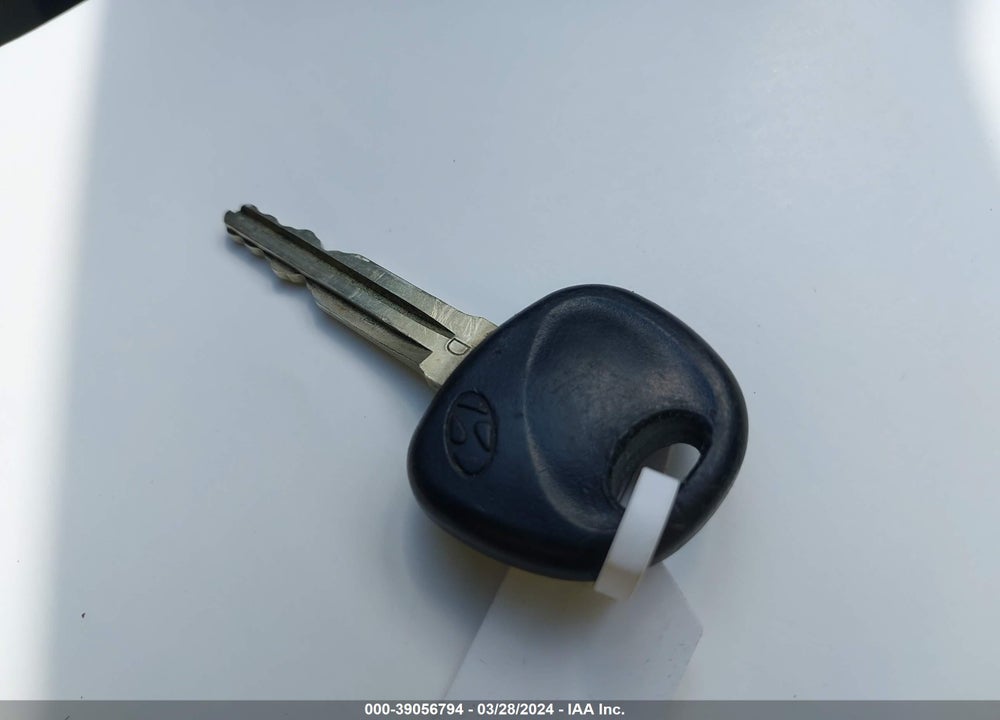 2010 HYUNDAI ELANTRA GLS VIN: KMHDU4AD8AU884709