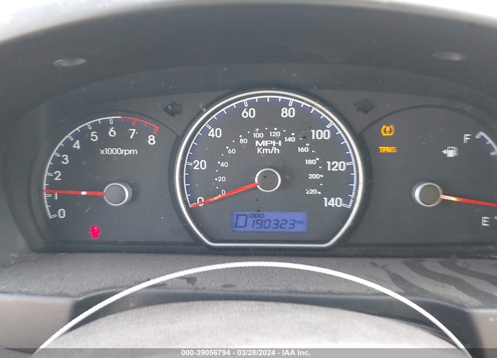 2010 HYUNDAI ELANTRA GLS VIN: KMHDU4AD8AU884709