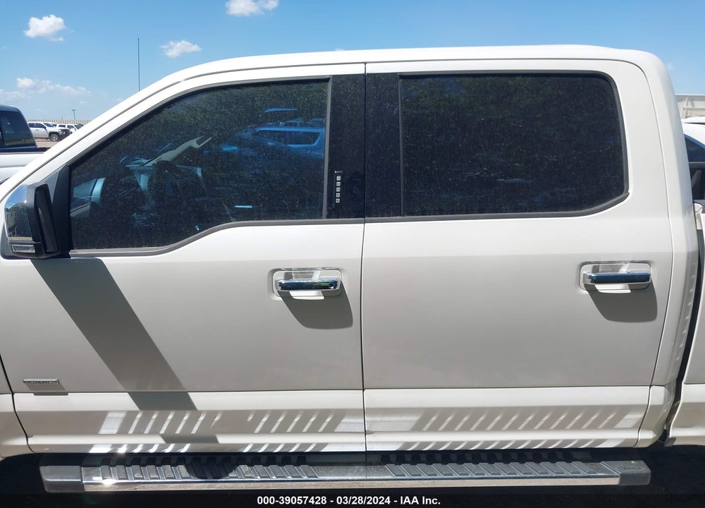 2017 FORD F-150 LARIAT VIN: 1FTEW1CGXHKC62000