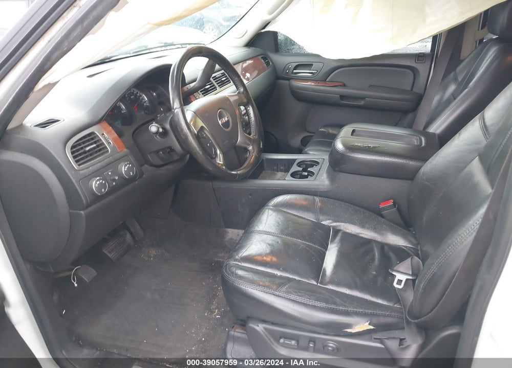 2007 GMC YUKON XL 1500 SLT VIN: 1GKFK16367J355405