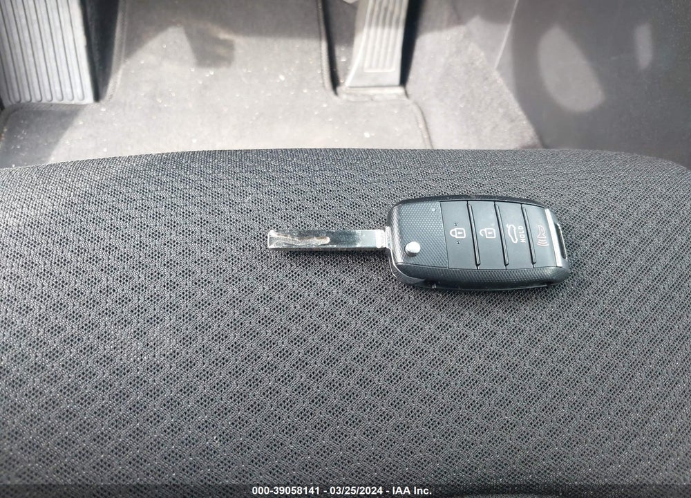 2018 KIA OPTIMA LX VIN: KNAGT4L30J5212238