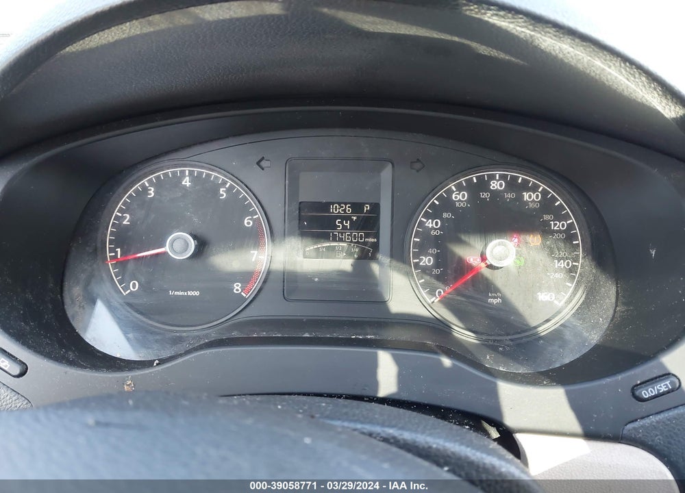 2011 VOLKSWAGEN JETTA 2.5L SE VIN: 3VWDZ7AJ5BM026145