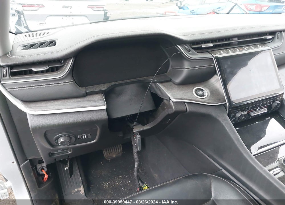 2023 JEEP GRAND CHEROKEE L LIMITED 4X4 VIN: 1C4RJKBG7P8821084