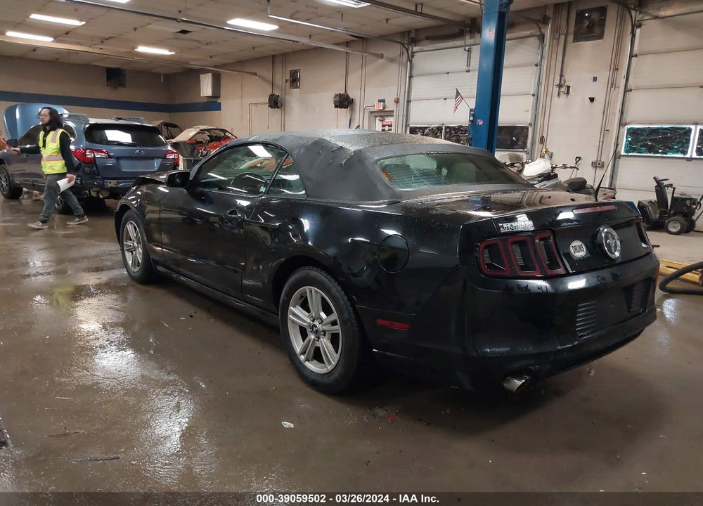 2014 FORD MUSTANG VIN: 1ZVBP8EMXE5208215