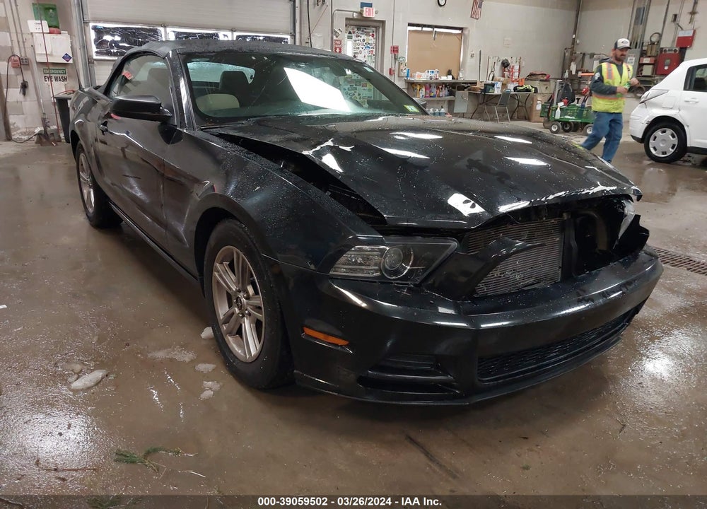 2014 FORD MUSTANG VIN: 1ZVBP8EMXE5208215