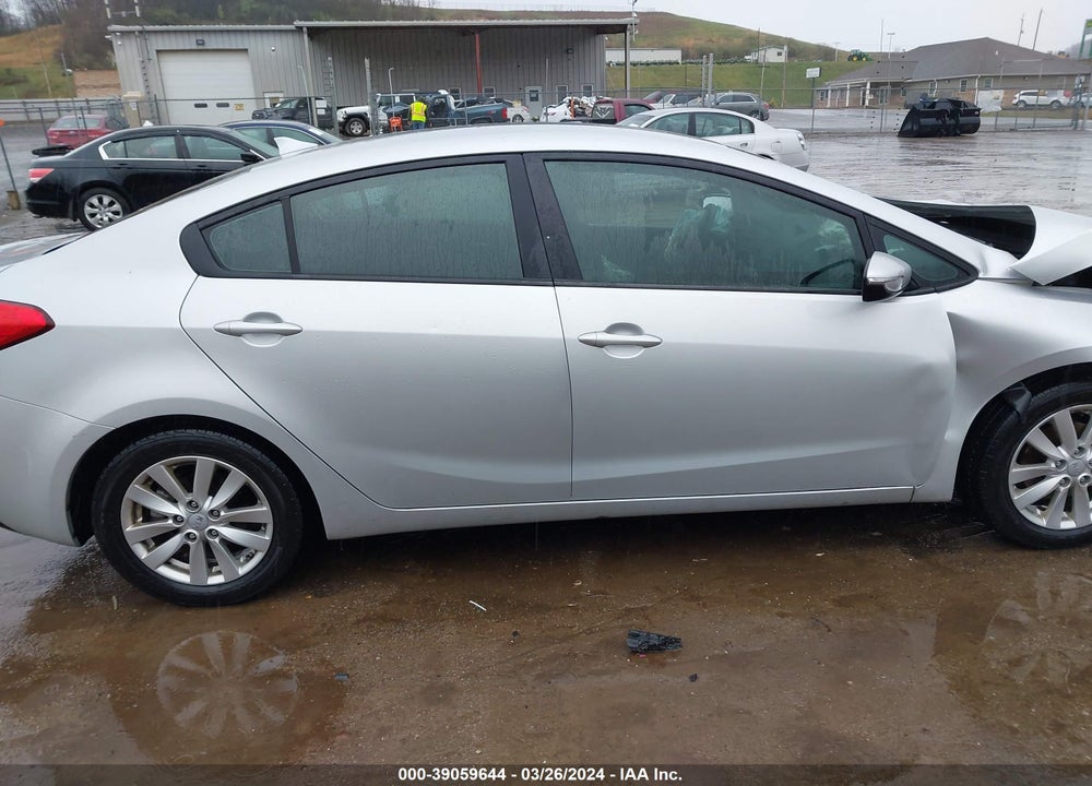 2015 KIA FORTE LX VIN: KNAFX4A68F5415320