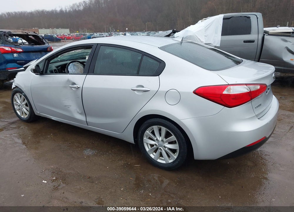 2015 KIA FORTE LX VIN: KNAFX4A68F5415320