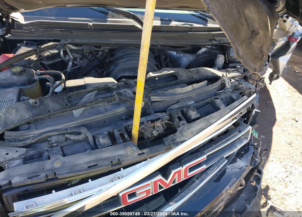 2015 GMC YUKON SLE VIN: 1GKS2AKC0FR272153