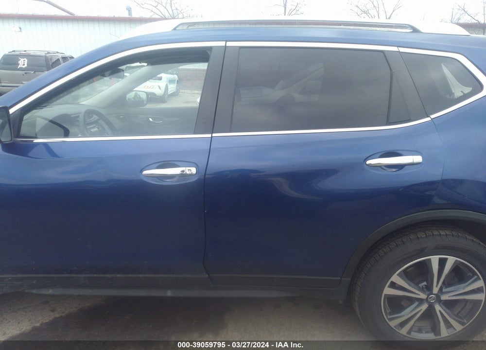 2019 NISSAN ROGUE SV VIN: JN8AT2MV4KW386844