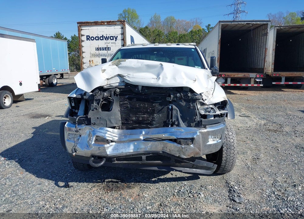 2017 RAM 5500 CHASSIS TRADESMAN/SLT VIN: 3C7WRNDL2HG625575