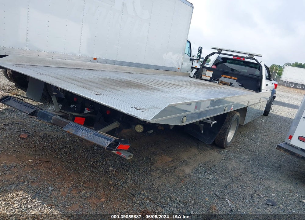 2017 RAM 5500 CHASSIS TRADESMAN/SLT VIN: 3C7WRNDL2HG625575