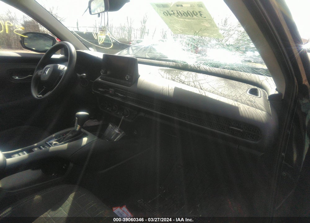2024 HONDA HR-V LX VIN: 3CZRZ2H3XRM727710