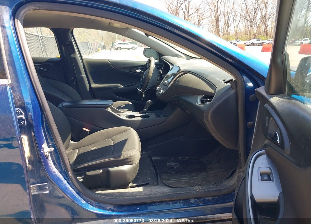 2019 CHEVROLET MALIBU 1LS VIN: 1G1ZB5ST2KF141800