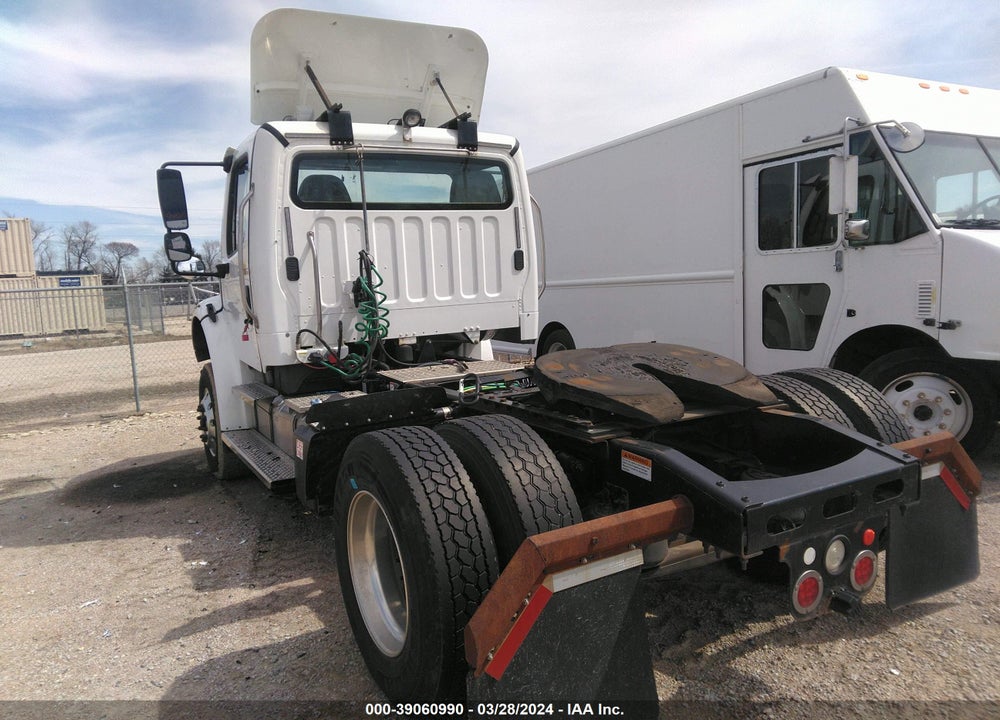 2018 FREIGHTLINER M2 106 VIN: 1FUBCYFE5JHJP5647