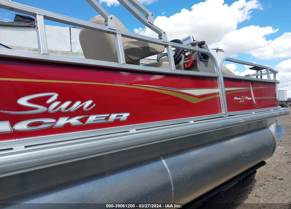 2024 SUNTRACKER PH30 PONTOON BOAT VIN: BUJ20231F324