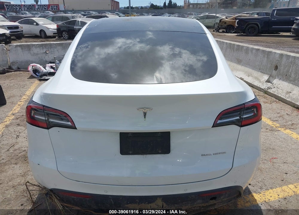 2021 TESLA MODEL Y LONG RANGE DUAL MOTOR ALL-WHEEL DRIVE VIN: 5YJYGDEE3MF090939