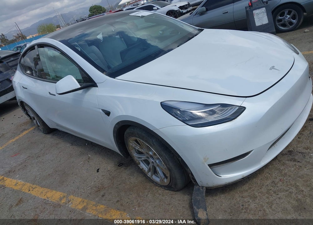 2021 TESLA MODEL Y LONG RANGE DUAL MOTOR ALL-WHEEL DRIVE VIN: 5YJYGDEE3MF090939