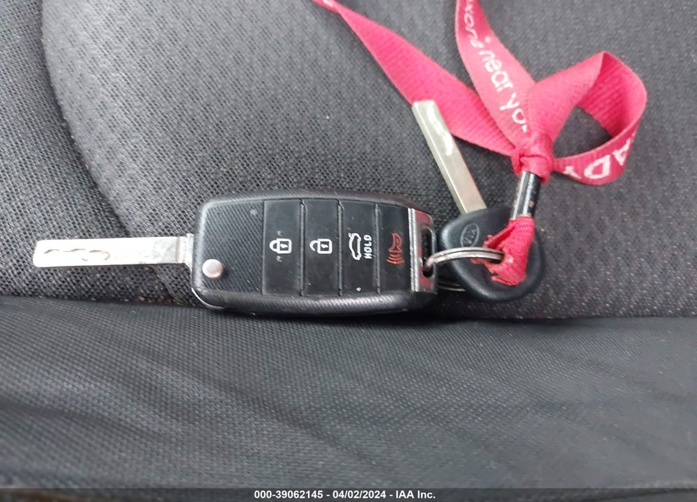 2016 KIA OPTIMA LX VIN: 5XXGT4L32GG036526