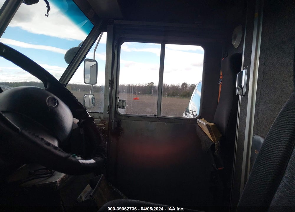 2007 FORD E-350 STRIPPED VIN: 1FCKE39L17DA93395