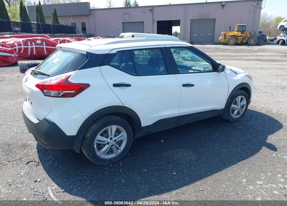 2018 NISSAN KICKS S VIN: 3N1CP5CU9JL543066