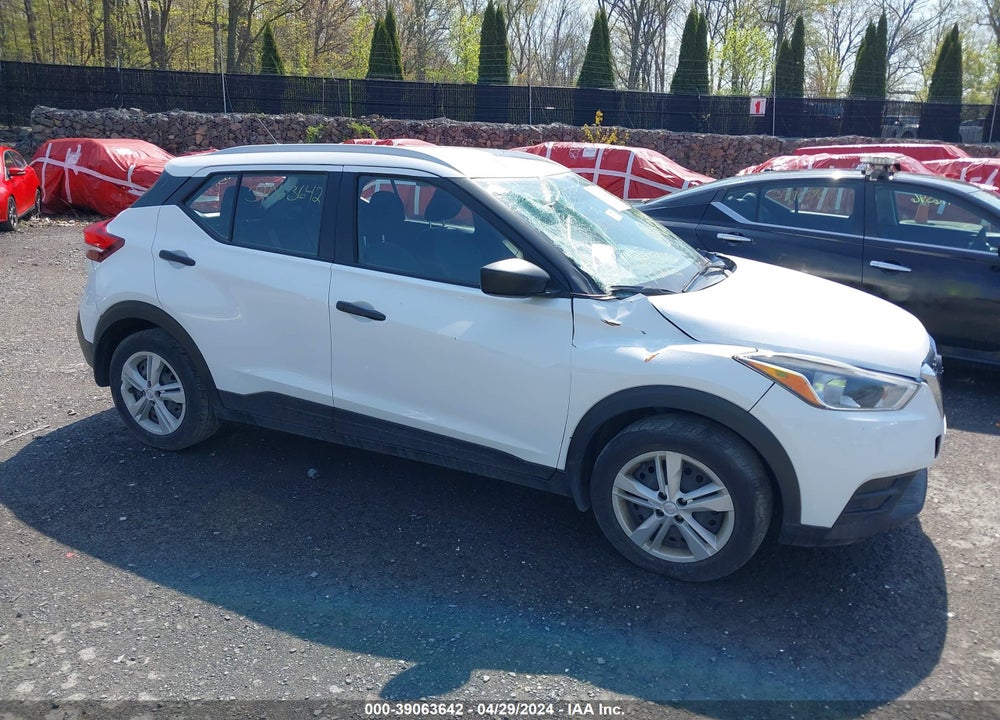 2018 NISSAN KICKS S VIN: 3N1CP5CU9JL543066