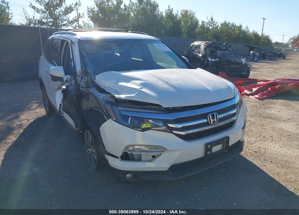 2017 HONDA PILOT EX VIN: 5FNYF6H31HB062443