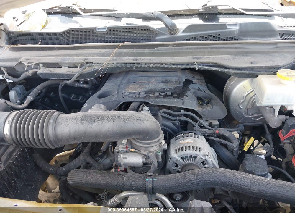 2019 RAM 1500 LAIE  4X4 5'7 BOX VIN: 1C6SRFJT5KN505586