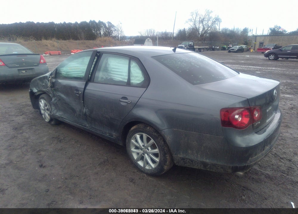 2010 VOLKSWAGEN JETTA LIMITED EDITION VIN: 3VWRX7AJ3AM127176