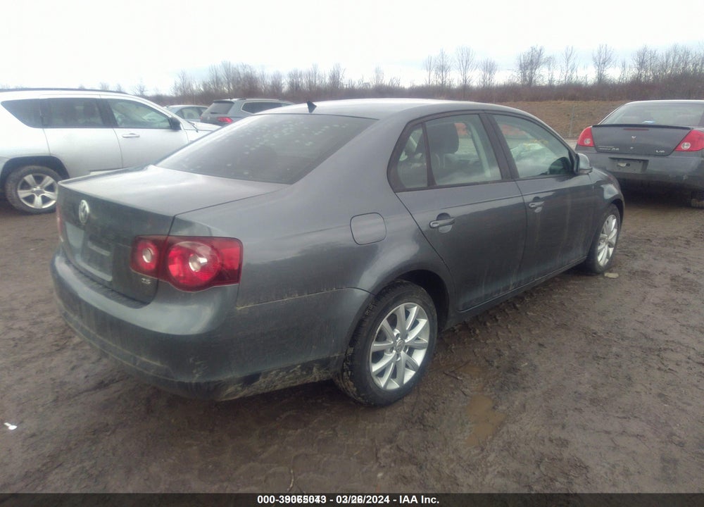 2010 VOLKSWAGEN JETTA LIMITED EDITION VIN: 3VWRX7AJ3AM127176