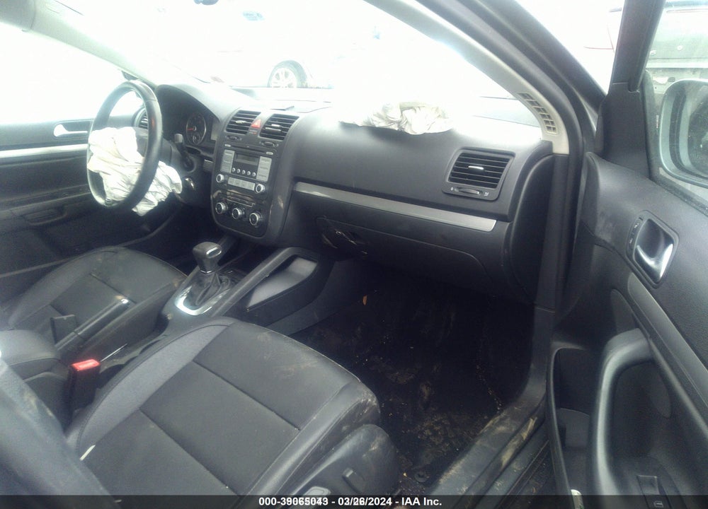 2010 VOLKSWAGEN JETTA LIMITED EDITION VIN: 3VWRX7AJ3AM127176