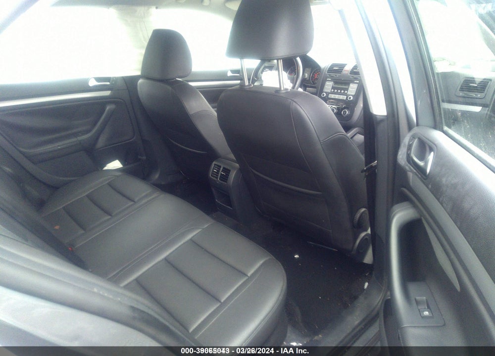 2010 VOLKSWAGEN JETTA LIMITED EDITION VIN: 3VWRX7AJ3AM127176