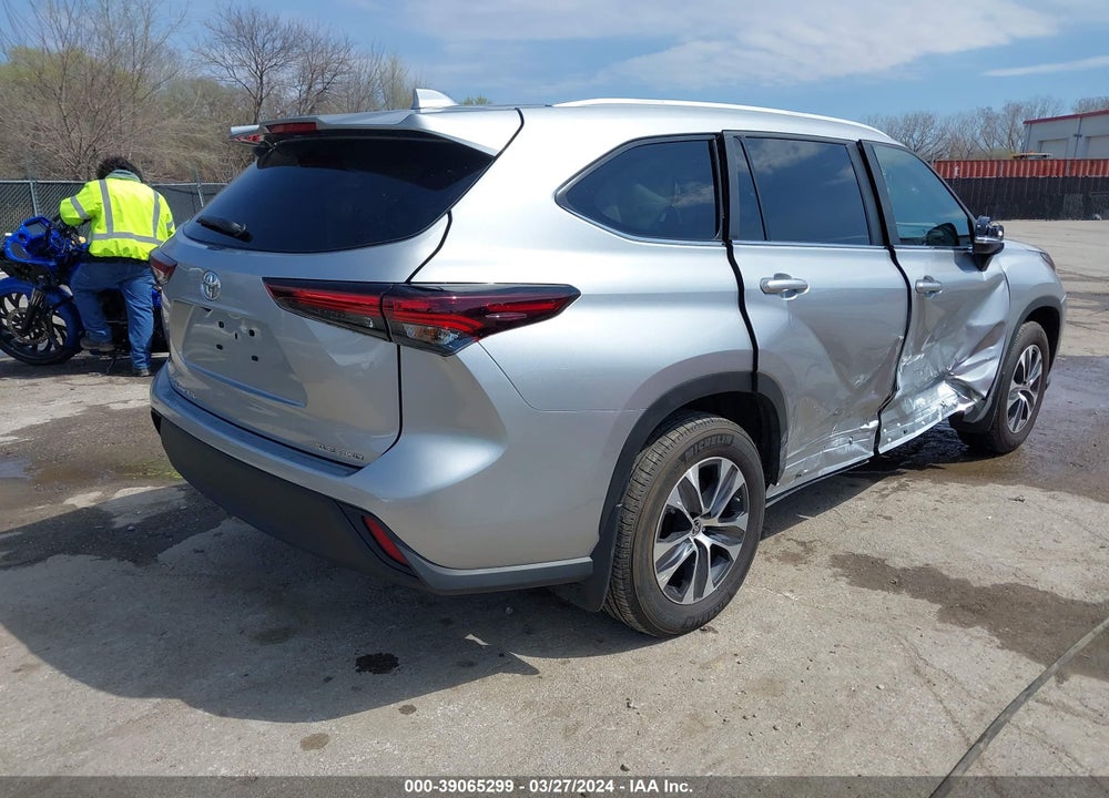 2024 TOYOTA HIGHLANDER LE/XLE/XSE/LIMITED/PLATINUM VIN: 5TDKDRBH6RS530374