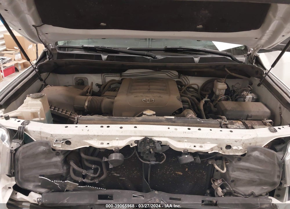 2016 TOYOTA TUNDRA SR5 5.7L V8 VIN: 5TFUW5F10GX537806
