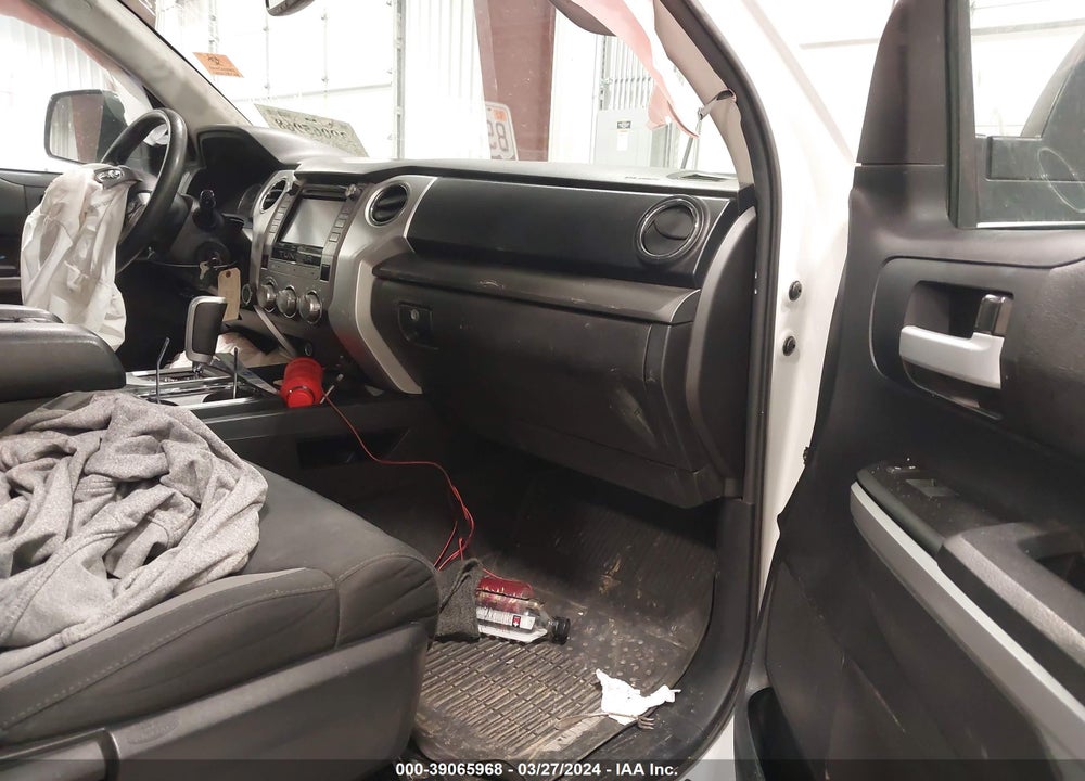 2016 TOYOTA TUNDRA SR5 5.7L V8 VIN: 5TFUW5F10GX537806