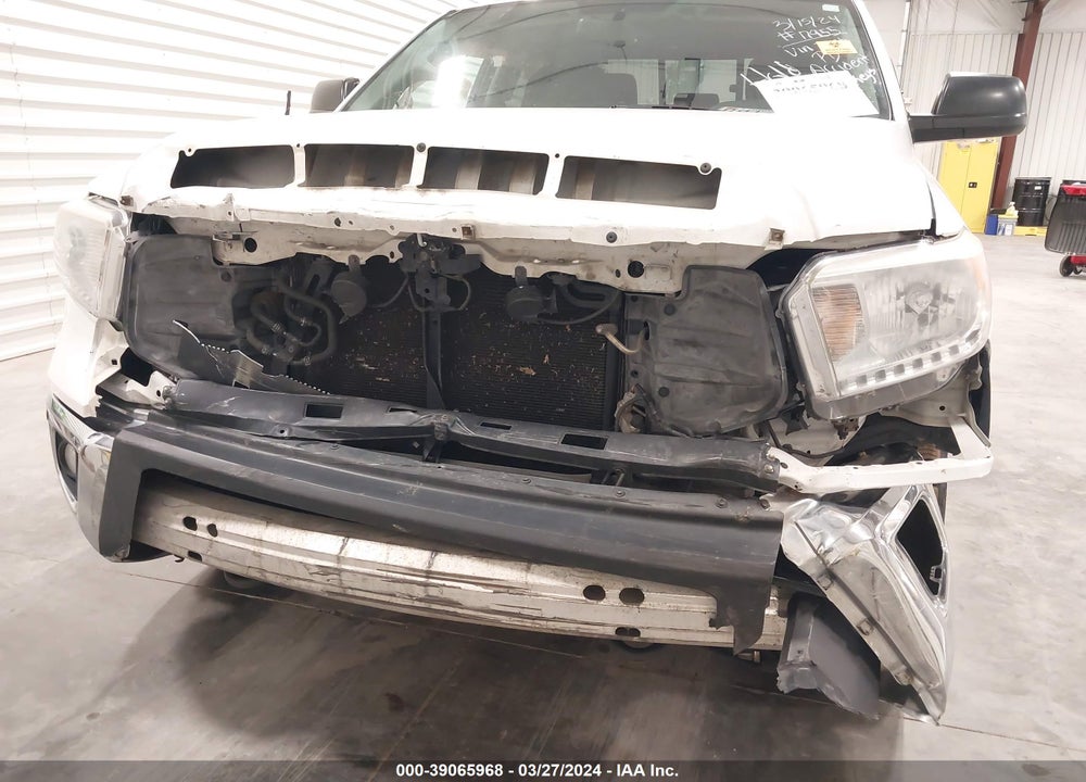 2016 TOYOTA TUNDRA SR5 5.7L V8 VIN: 5TFUW5F10GX537806