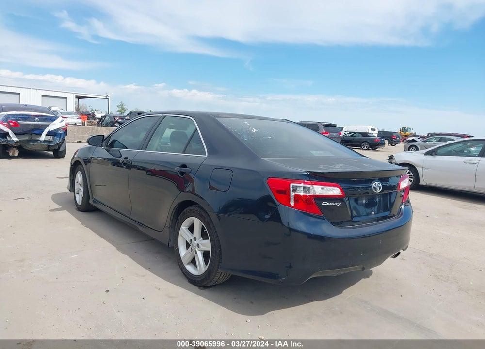 2013 TOYOTA CAMRY SE VIN: 4T1BF1FK6DU712884